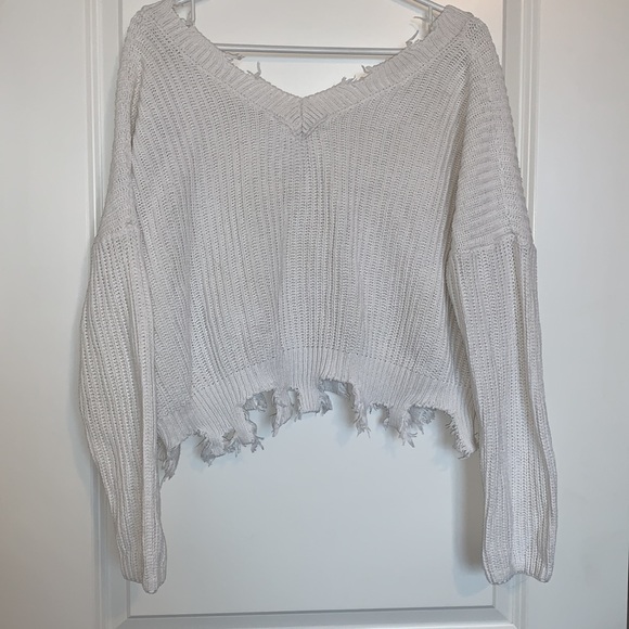 2 FOR $15 SALE 🔥 F21 Distressed White Sweater - Picture 2 of 6